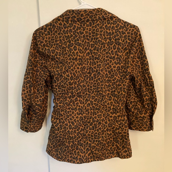Express brand. Leopard print wrap top -Med - Picture 5 of 11